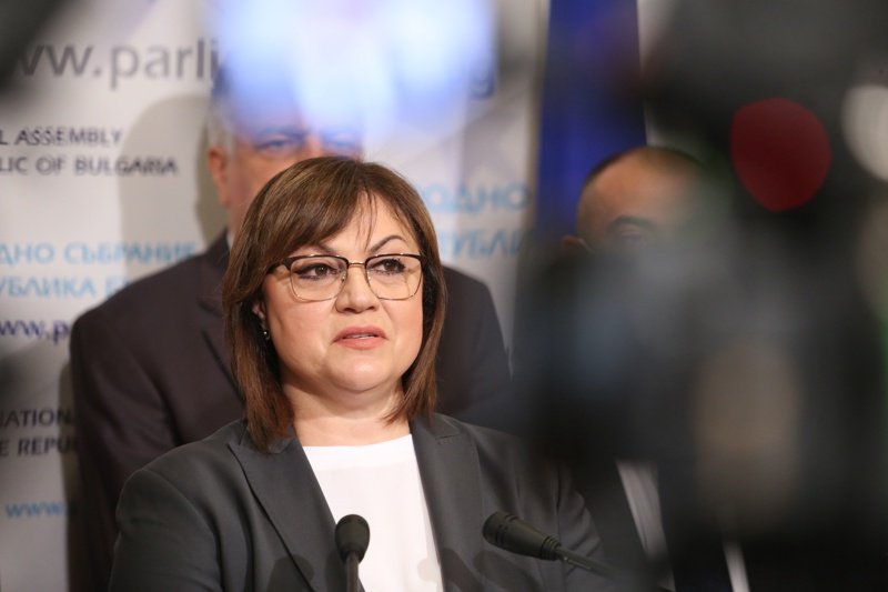 Въпреки че е в оставка, Нинова ще оглави парламентарната група на БСП