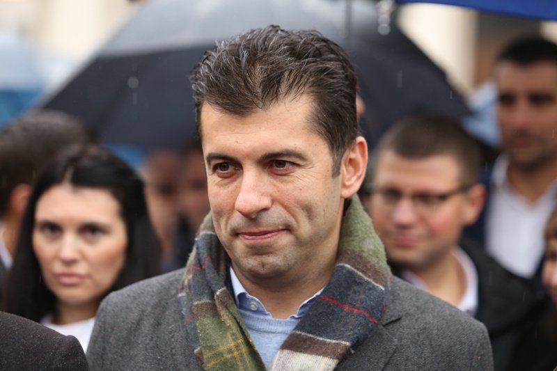 Кирил Петков гласува за президент, който поставя България над всичко (видео)