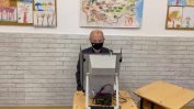 Доган и Карадайъ издадоха за кого гласуват с часа на вота си (видео)