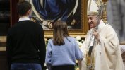 Папата призова младите да са "критичната съвест на обществото"