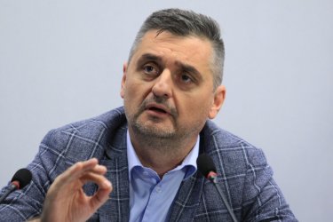 Националният съвет на БСП изключи Кирил Добрев от партията