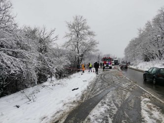 Баща и син загинаха при тежка катастрофа по пътя Русе-Бяла