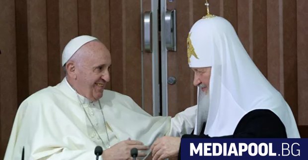Напредват плановете за евентуална среща догодина между папа Франциск и