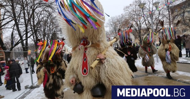 За трета поредна година фестивалът на маскарадните игри в Перник