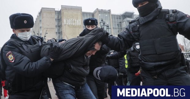 Руска организация която следи политическите арести и предоставя правна помощ