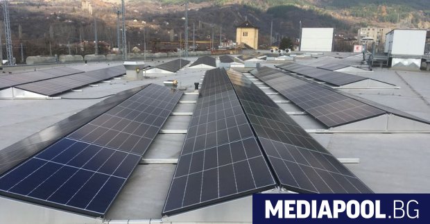 Кауфланд България инсталира фотоволтаични панели на покривите на своите хипермаркети