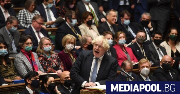 Британските депутати одобриха във вторник нови противоепидемични мерки в опит