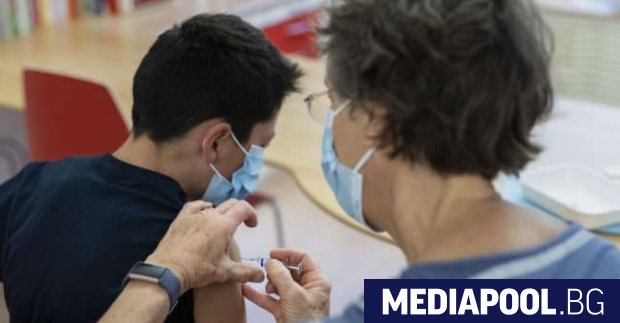 Чехия започна днес кампания за ваксиниране срещу коронавирус на деца