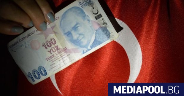 Турската лира продължи да се обезценява днес след вчерашното решение