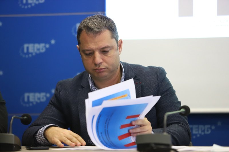Делян Добрев определи предложения от ГЕРБ мораториум като "много глупав"