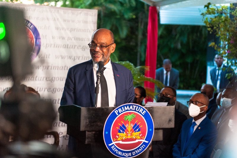 Премиерът на Хаити оцеля при опит за убийство