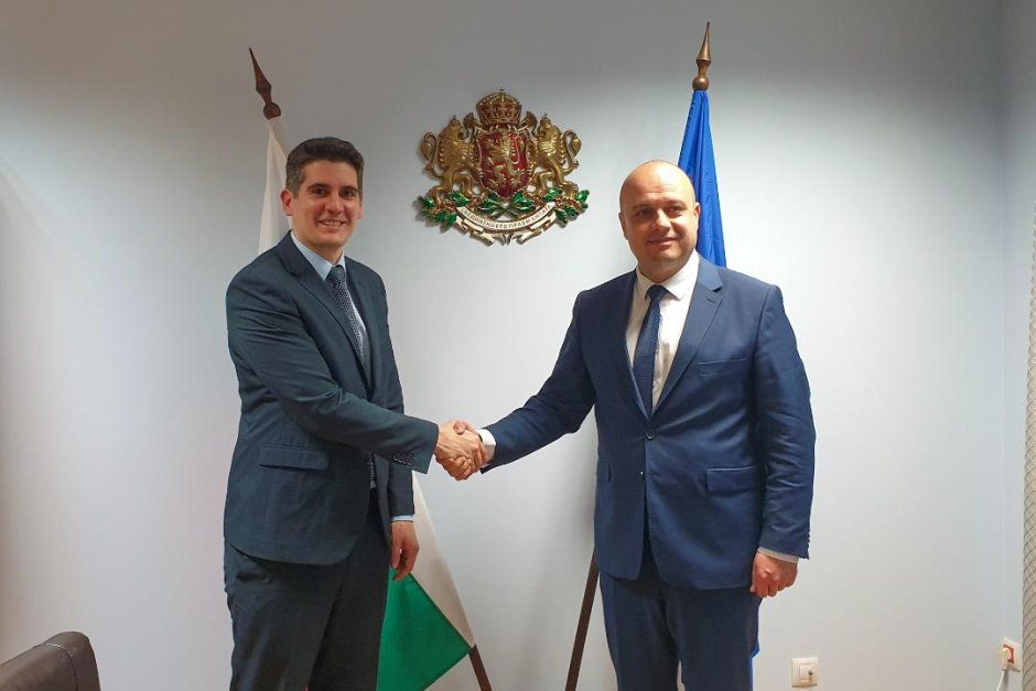 Министърът на туризма Христо Проданов се срещна с изпълнителния директор на концесионера на столичното летище Хесус Кабайеро