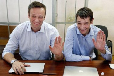 Алексей (ляво) и Олег Навални