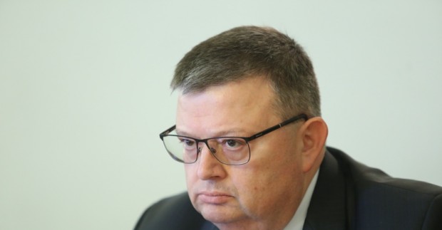 Сотир Цацаров бе възстановен на длъжността прокурор във Върховната касационна
