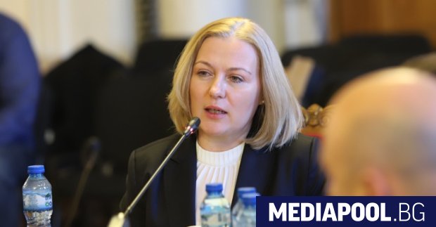 Антикорупционната комисия КПКОНПИ е привикала за обяснения правосъдния министър Надежда