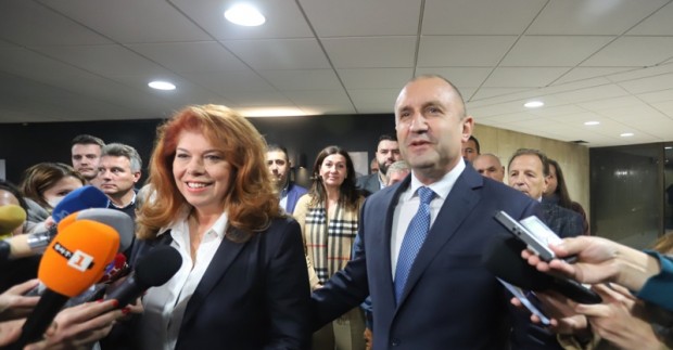 Президентът Румен Радев и вицепрезидентът Илияна Йотова днес встъпват в