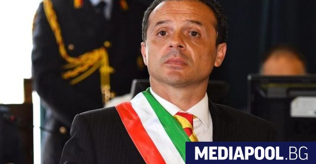 Кметът на италианския град Месина обяви гладна стачка в знак