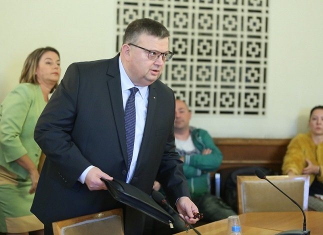 Цацаров предупреди за риск от корупция в министерствата на Василев и Лорер