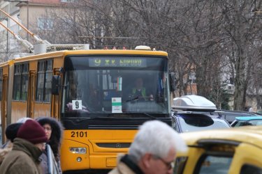 Столична община плаши с разреждане на градския транспорт