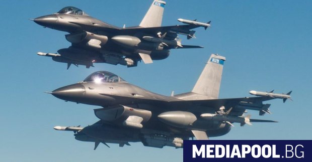 Доставката на новите изтребители F-16, които България закупи от САЩ