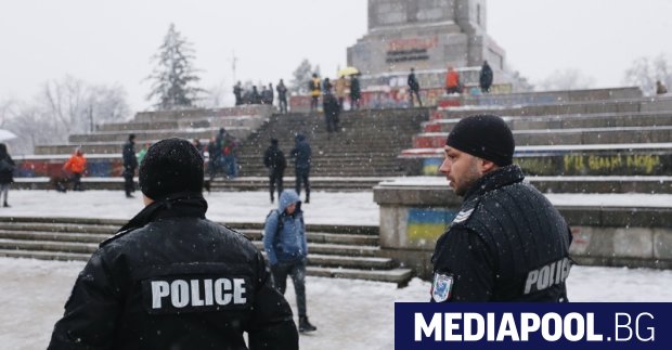 Служител на Първо районно управление в София е уволнен заради