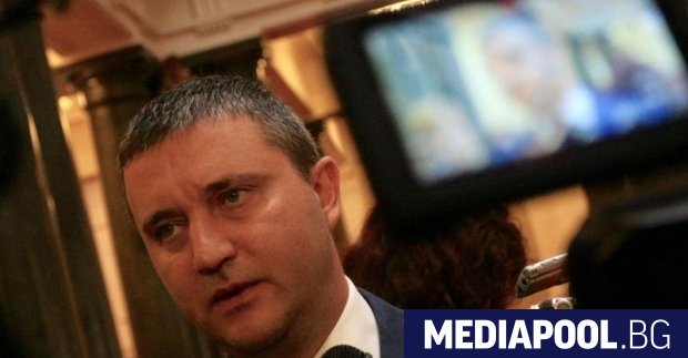 Публичната размяна на реплики между бившия финансов министър Владислав Горанов