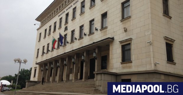 Процедурата за нов управител на Българската народна банка БНБ стартира