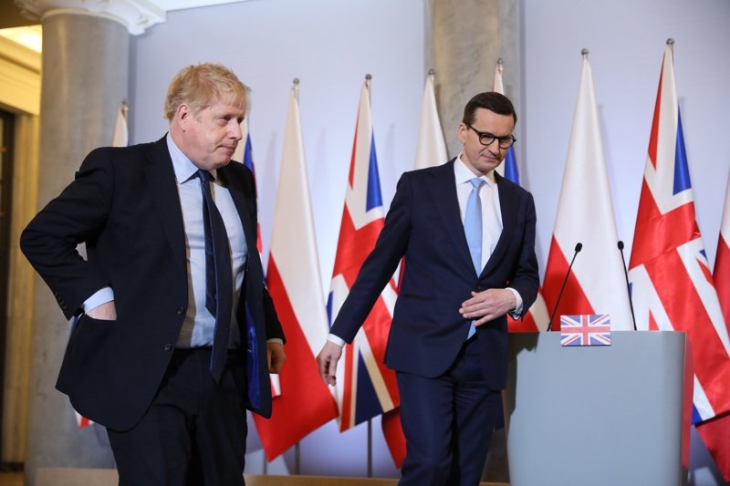 Борис Джонсън (ляво) и полският премиер Матеуш Моравецки, Сн. ЕПА/БГНЕС
