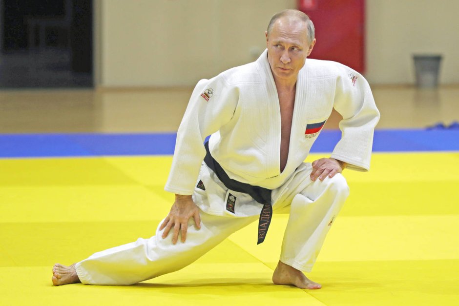 Путин изключен от Международната федерация по джудо