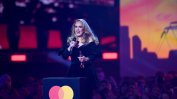 Адел доминира със своя "албум на развода" на наградите БРИТ