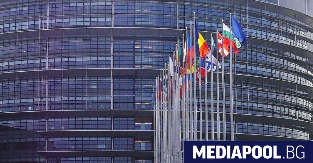 Председателят на Европейския парламент Роберта Мецола съобщи, че се налага