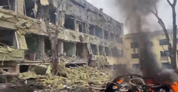 Украйна укрепва защитата на ключови градове в северната южната и