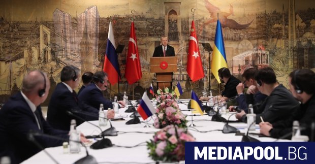 Делегациите на Украйна и Русия започнаха преговорите в Истанбул за