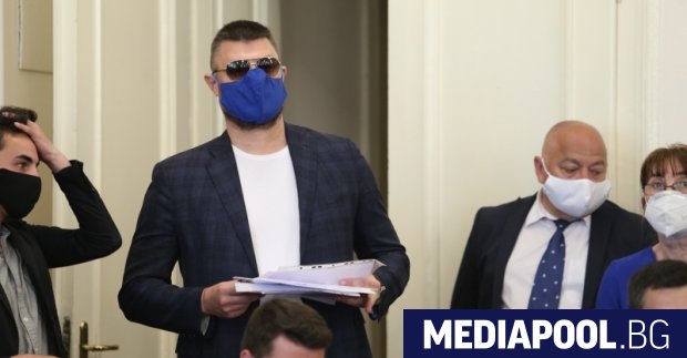 За 12 от общо 24 души описани в списъка на