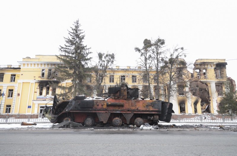 Руски вестник публикува за кратко материал за тежки военни загуби в Украйна
