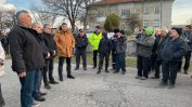 Експресен ремонт на пътя Гълъбово - Мъдрец след протест в село Обручище