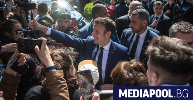 Досегашният президент на Франция Еманюел Макрон печели втори президентски мандат