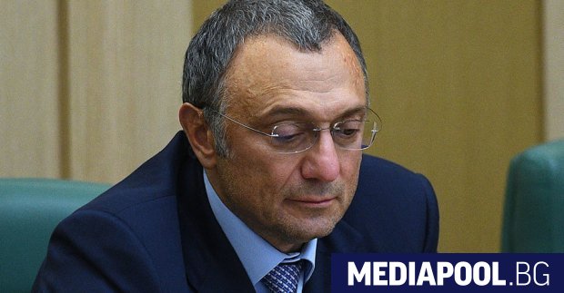 Суперяхтата на руски милиардер е била конфискувана от полицията в