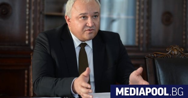 Бившият правосъден министър Иван Демерджиев обяви че няма да заеме