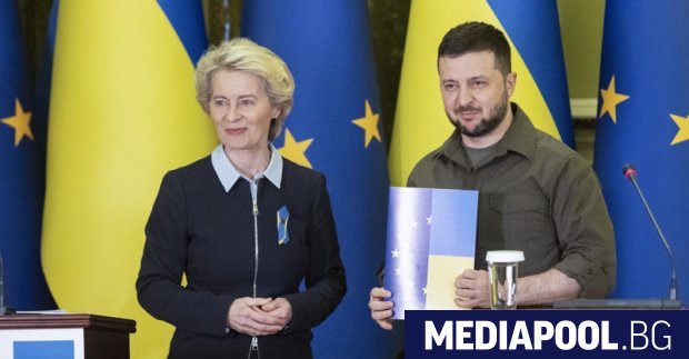 Председателката на Европейската комисия Урсула фон дер Лайен връчи на