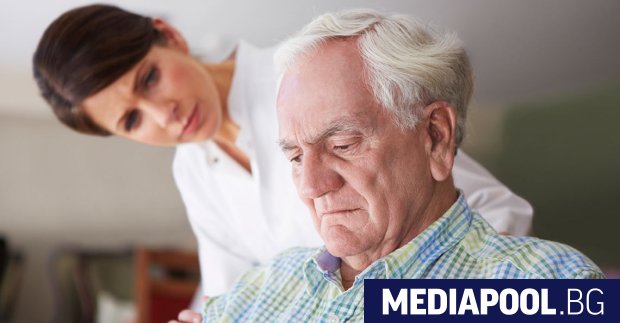 Хора с увреждания възрастни които не могат да се обслужват