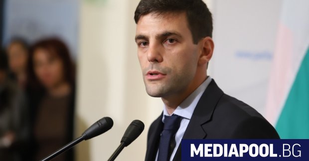 Казусът около дипломата на Андрей Гюров е изкуствено създаден В