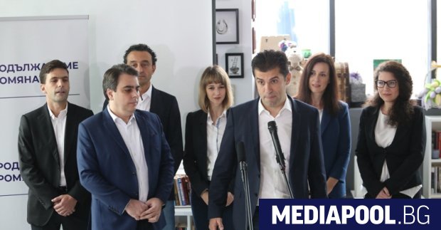 Пет месеца след парламентарните избори формацията на премиера Кирил Петков