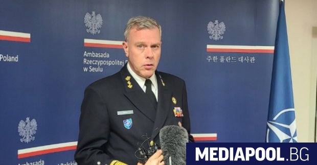 Председателят на Военния комитет на НАТО адмирал Роб Бауер пристигна