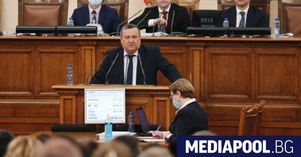 Хората с предоставена временна закрила у нас да са със