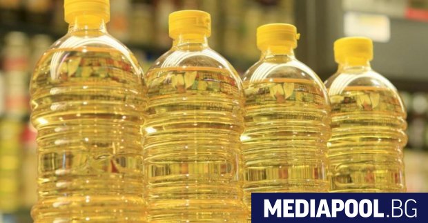 Крадци са отнесли 100 бутилки олио от къща в кюстендилското
