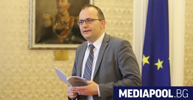 Демократична България внесе обещания проект за промени в закона за