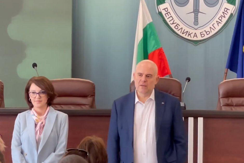 Иван Гешев и шефката на спецпрокуратурата Валентина Маджарова