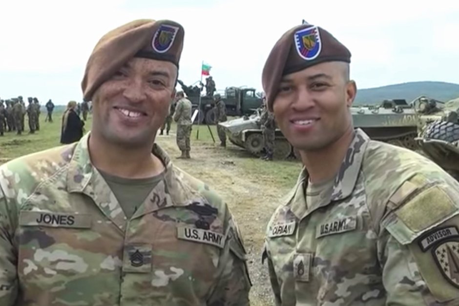 Американски войници поздравиха българите за Великден от полигон Ново село (видео)