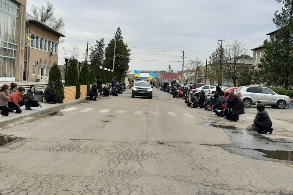 Село Криничное почете на колене българин, загинал при защитата на Чернигов (видео)